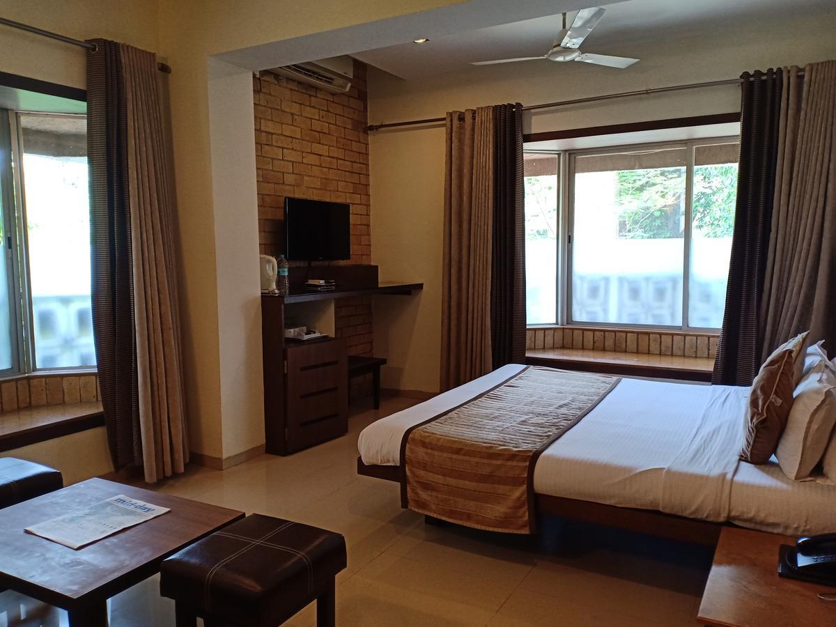 Hotel Chandralok Лонавла Екстер'єр фото