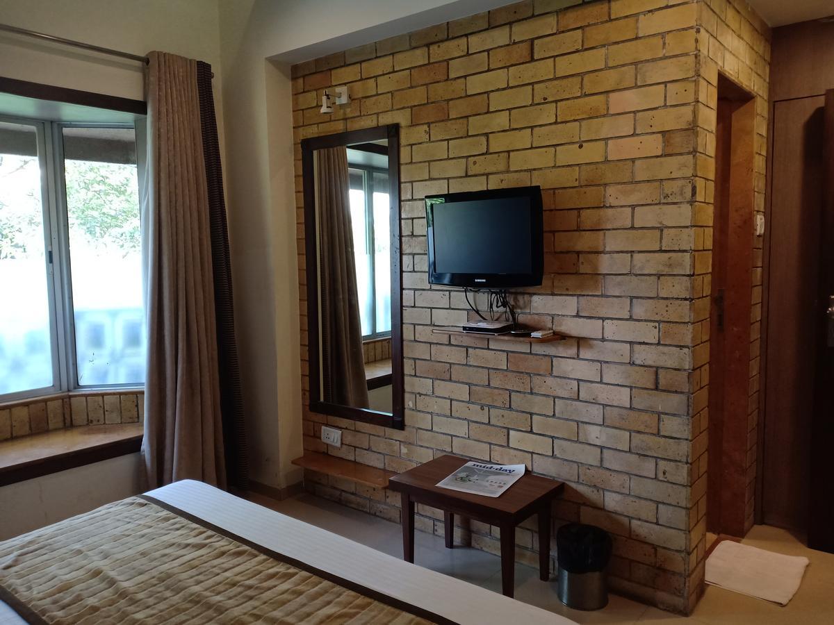 Hotel Chandralok Лонавла Екстер'єр фото