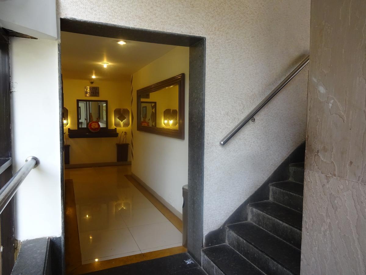 Hotel Chandralok Лонавла Екстер'єр фото