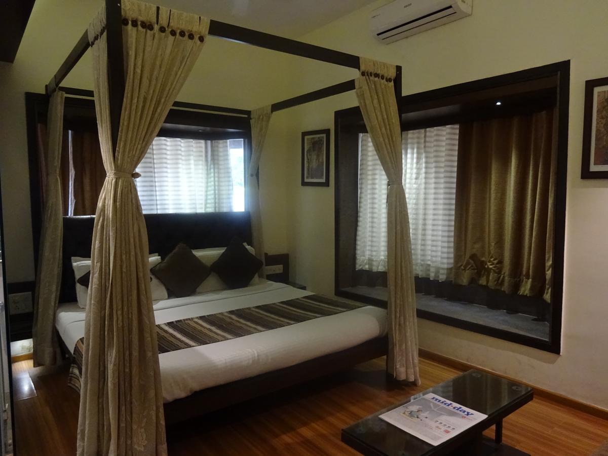 Hotel Chandralok Лонавла Екстер'єр фото
